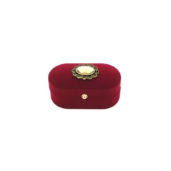 quinlynn ring box red