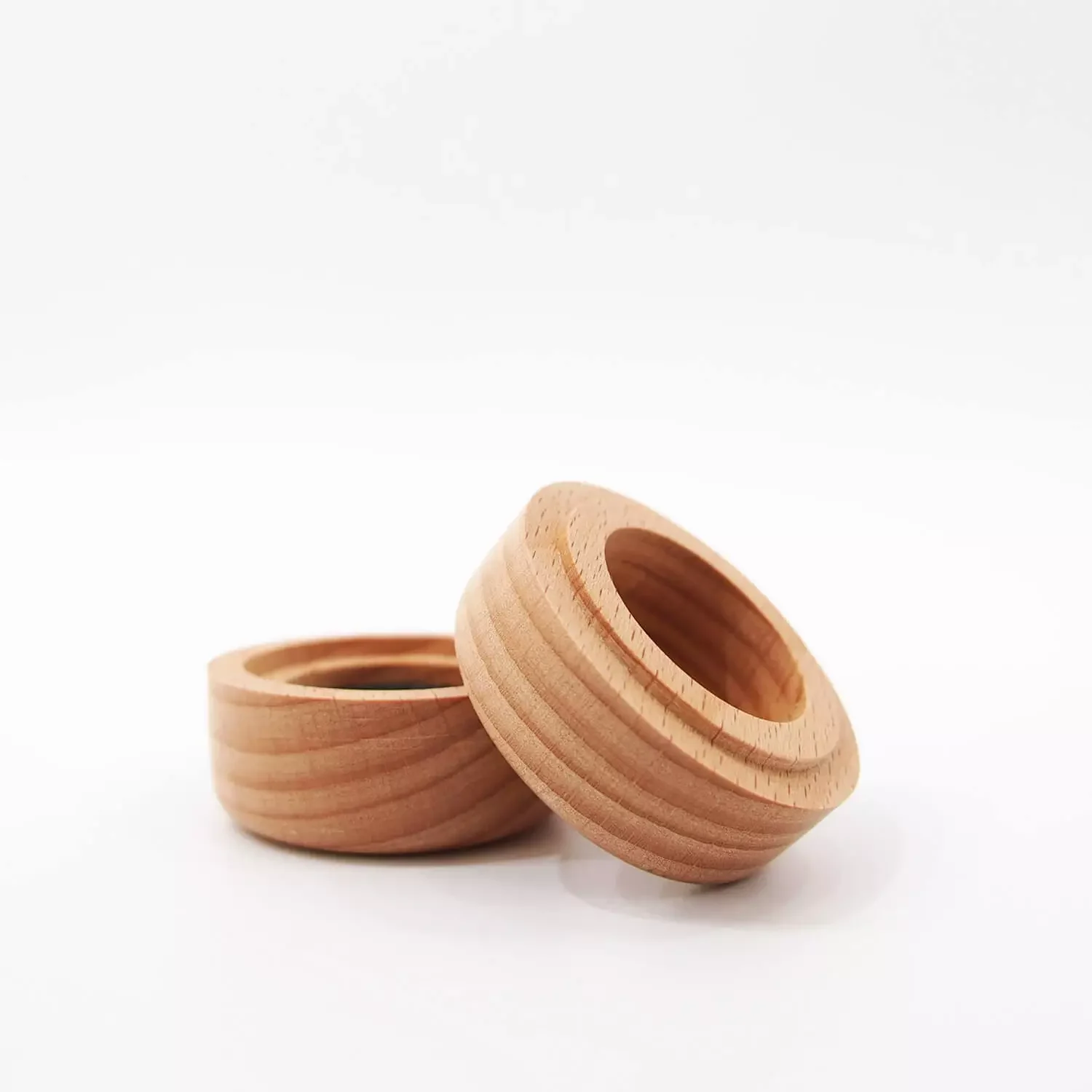 acacia-ring-box-circular-01 acacia ring box inner circle