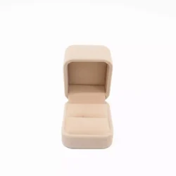Sven Ring Box in Beige opening