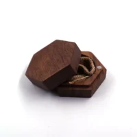 peyton ring box opening 02