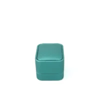 Stella Ring Box in emerald