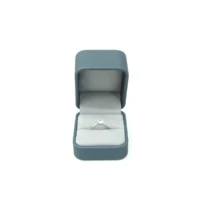 Stella Ring Box in grey opening