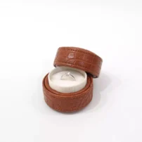 mabel ring box opening with cover 01