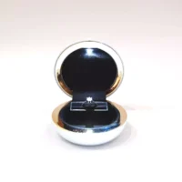aspen ring box in white opening