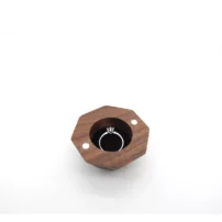 felix ring box with ring display