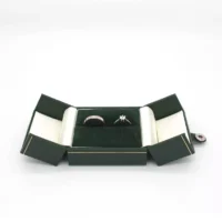 valentina ring box in green two ring slots opening
