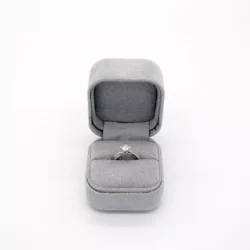 jett ring box light grey opening